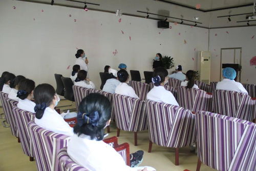 重慶協(xié)和醫(yī)院開(kāi)展優(yōu)質(zhì)服務(wù)專(zhuān)題培訓(xùn)