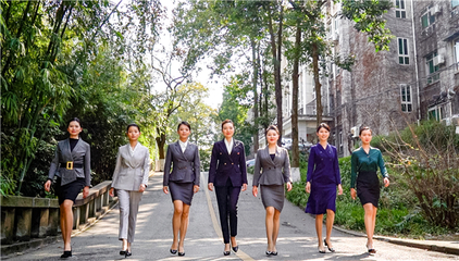 重慶海聯(lián)職業(yè)技術(shù)學院禮儀文化秀 師生共慶三八婦女節(jié)